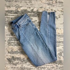 Women’s Light Wash Lee Jeans with Slits - Size 4/6